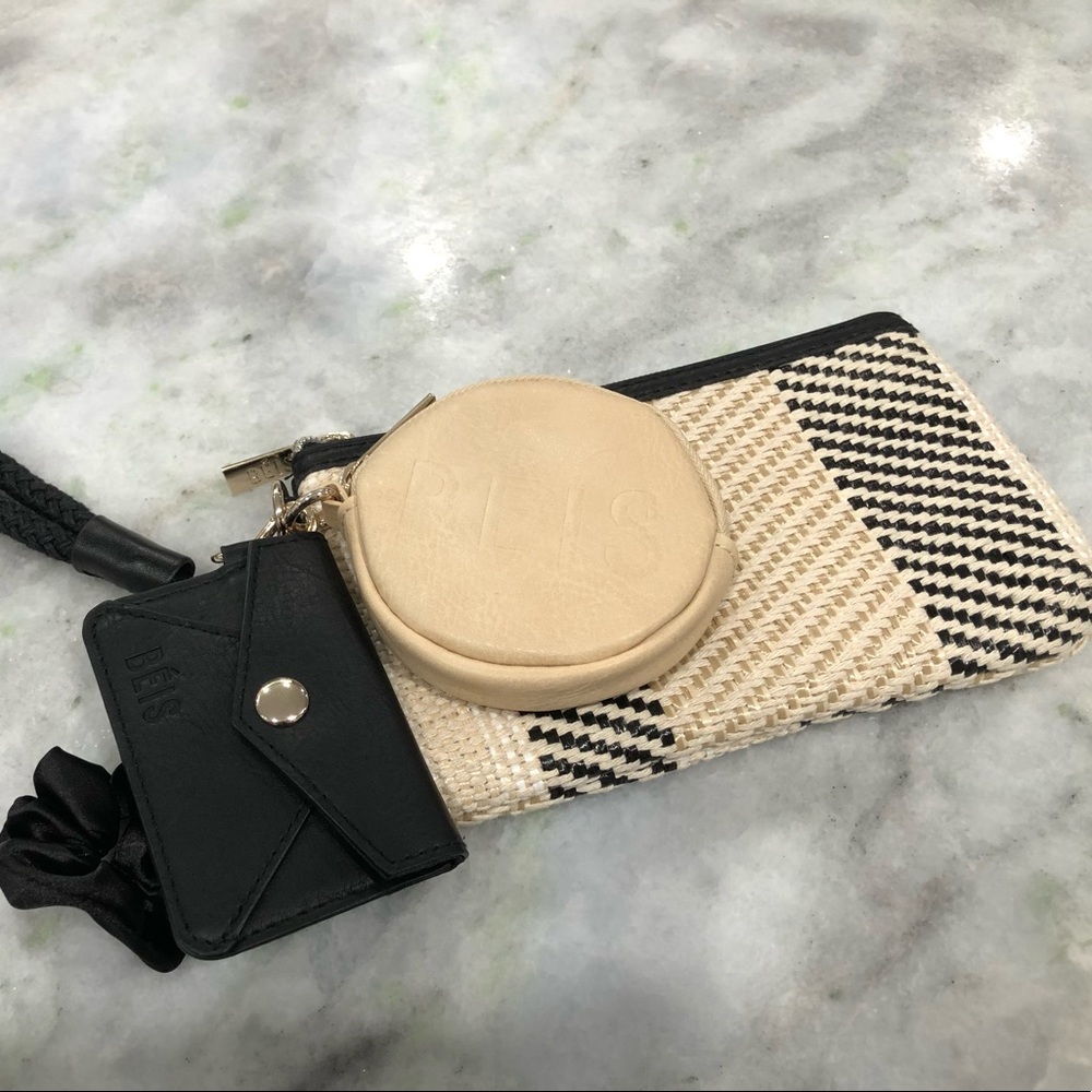 *RESERVED!* Béis Travel Wristlet Set in Natural
